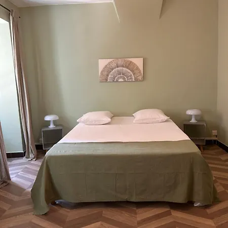 A 3 Minutes A Pied, Grand Familial, 3 ,top Emplacement ! Appartement