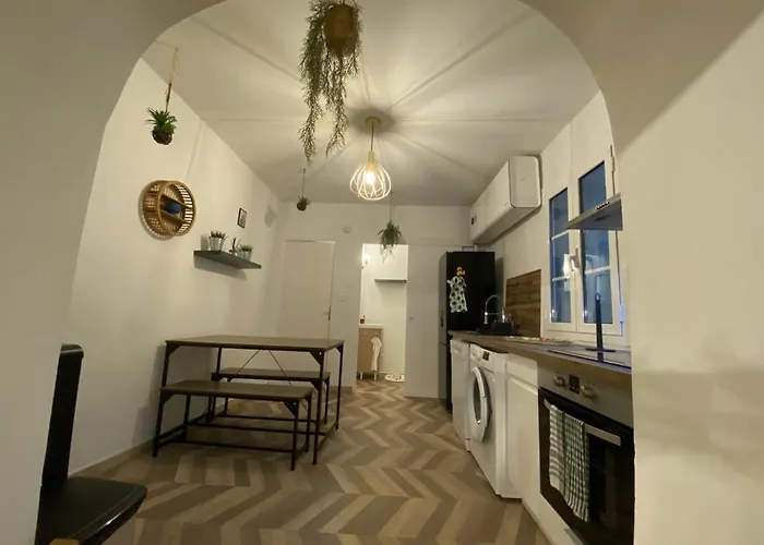 à 3 Minutes à Pied, Grand Familial, 3 ,top Emplacement !