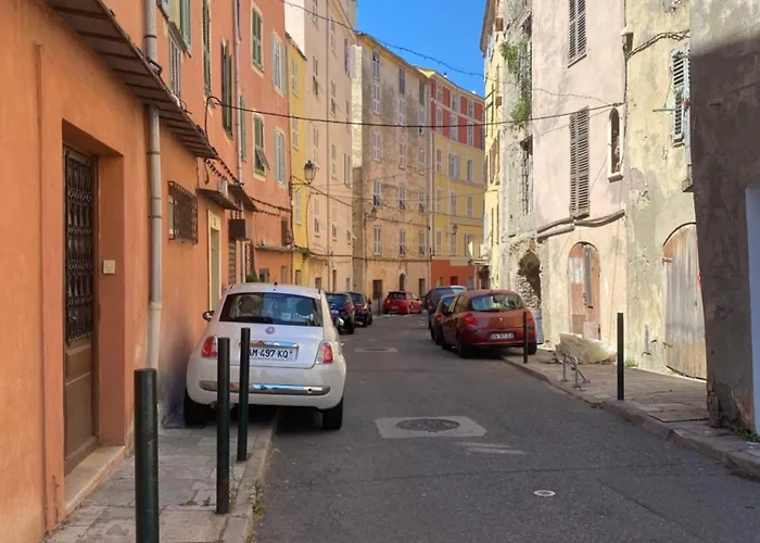 Appartement à 3 Minutes à Pied, Grand Familial, 3 ,top Emplacement ! Bastia (Corsica)