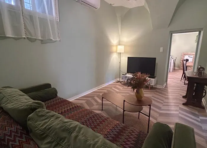 A 3 Minutes A Pied, Grand Familial, 3 ,top Emplacement ! Appartement